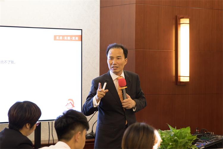山東煜和堂藥業(yè)朱坤福簡(jiǎn)介